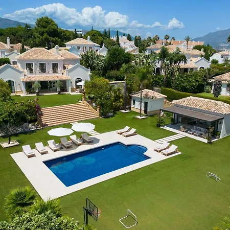 Magnificent With Mediterranean Architecture Villa *