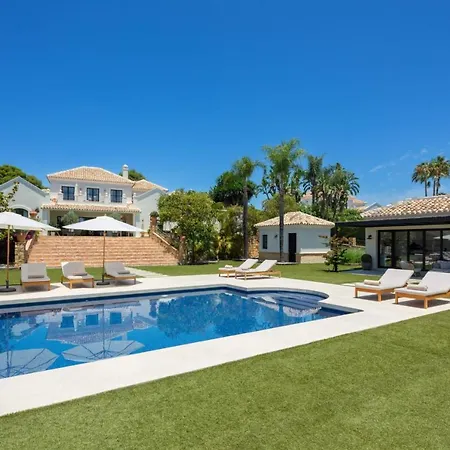 Villa Magnificent With Mediterranean Architecture *
